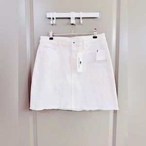 Vineyard Vines White Denim Mini Skirt – Size 6 – NWT
